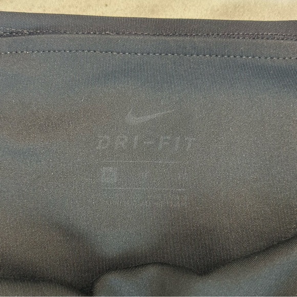 Nike Dri-FIT Black Leggings - Picture 3 of 8